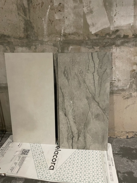 Продам за 3000р. 
Остатки и обрезки от широкоформатной плитки. Керамогранит.
Есть целые листы – 3 светлых и..