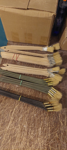 Кисти радиаторные, 
за все  500р, в одни..