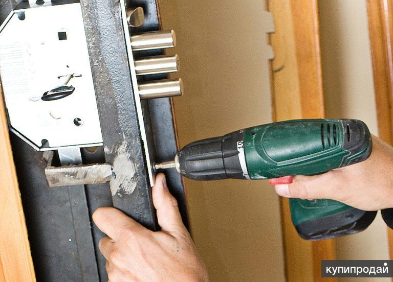 Аварийное вскрытие, ремонт и замена замков в Красноярске