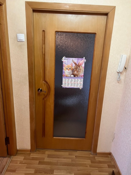 Двери межкомнатные в хорошем состоянии с коробкой и наличниками. 1000р за все. Забирать с..