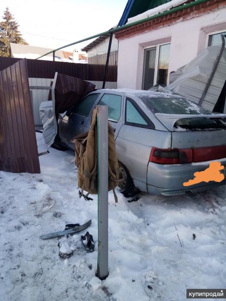 Ремонт заборов после схода снежных лавин в Казани