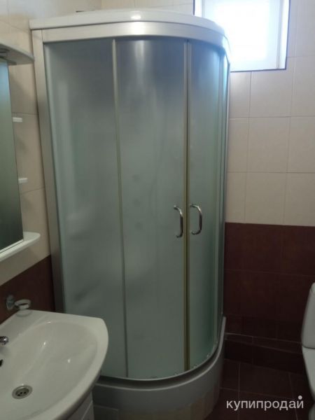 Продаю б/у душевые кабинки в Анапе