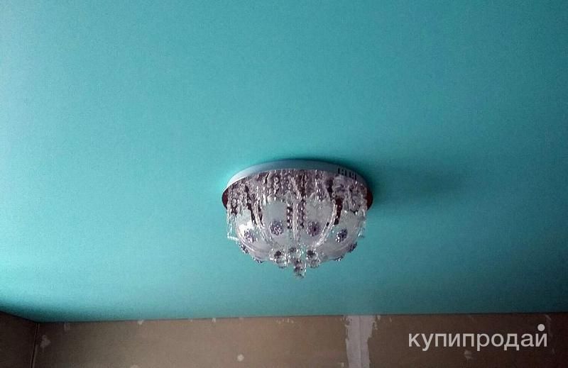 Цветной натяжной потолок заказать в Омске в Омске
