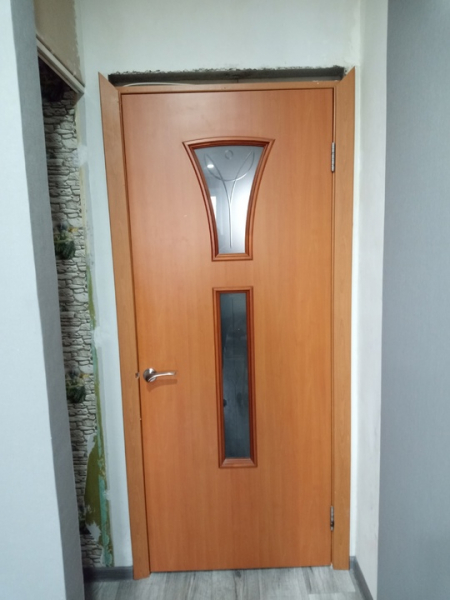 Продам две двери(80*2000), с коробкой и наличниками.
Натуральный шпон, стекло с рисунком, матовое(цена..