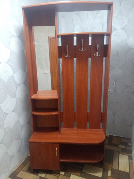 Продам прихожую..