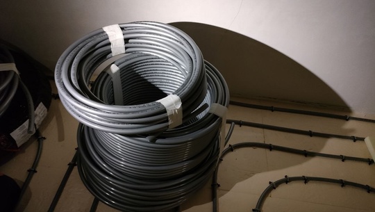 Труба из сшитого полиэтилена STOUT PEX с кислородным слоем, серая, 16х2,2 остатки:
23 м – 2500 руб
174 м – 19000..