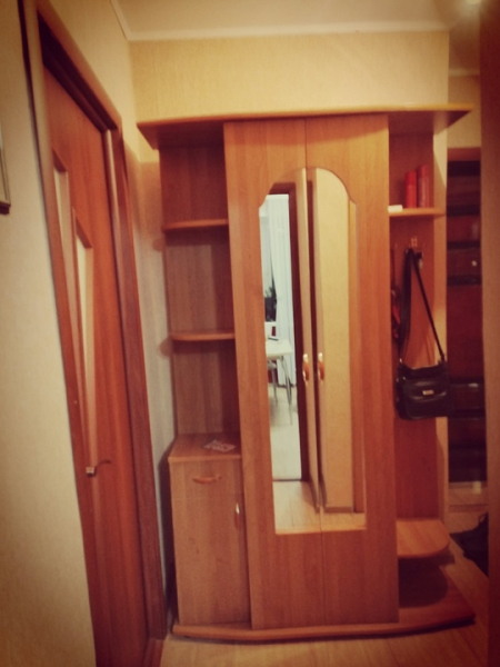 Продам прихожую 1500 в идеальном..