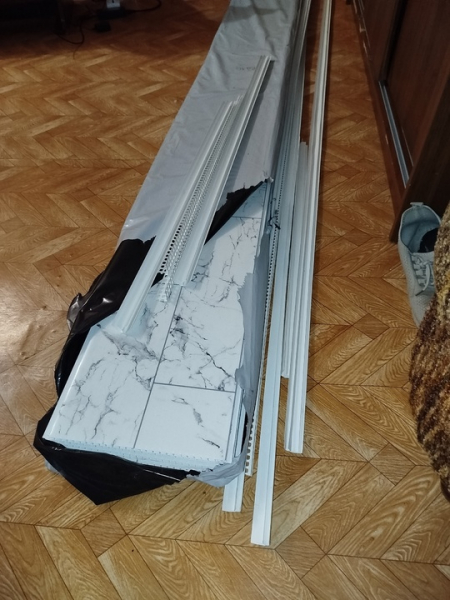 Панели 8 целых 25*270 + остатки, углы 90°. 1500 рублей,..