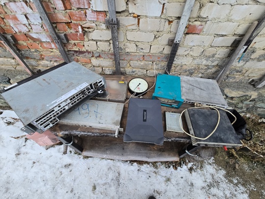 Продам электронику, платы( новые ), оборудование Ericsson, NEC и т.д, цена за все 12т.р ( есть так же ещё..