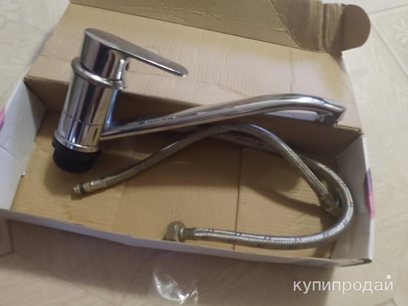 Смесители однорычажные состояние отличное, шланги для подключения в комплекте и в Нижнем Новгороде