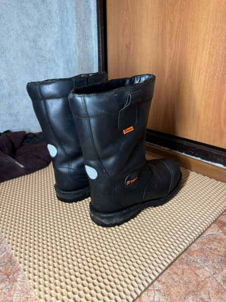 Сапоги RANG 44p 
3.490 
Состояние..