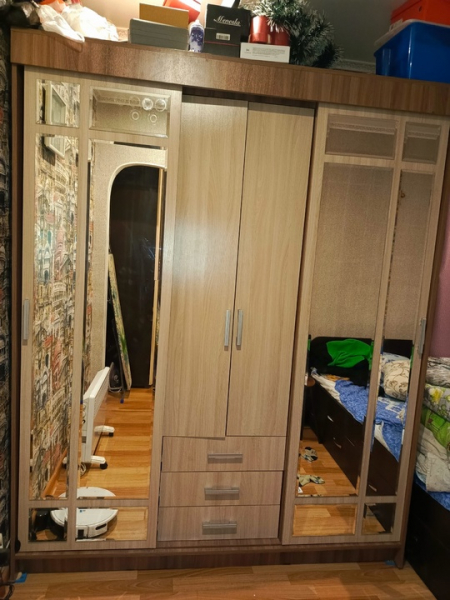 Продам шкаф за 10 000в отличном состоянии. Размер..