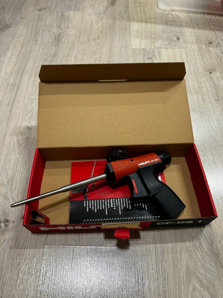Новый Пистолет для монтажной пены Hilti CF-DS1-14000 ( несколько шт в наличии..