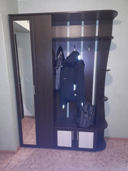 Продам прихожую недорого, состояние хорошее, самовывоз, б/у мало, по всем вопросам пишите в..