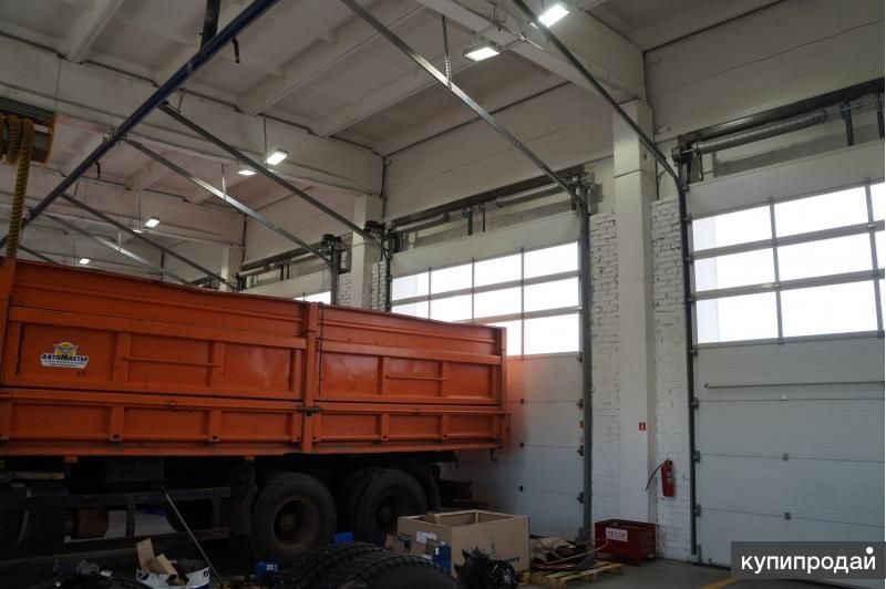 Секционные подьемные рулонные ворота в Екатеринбурге