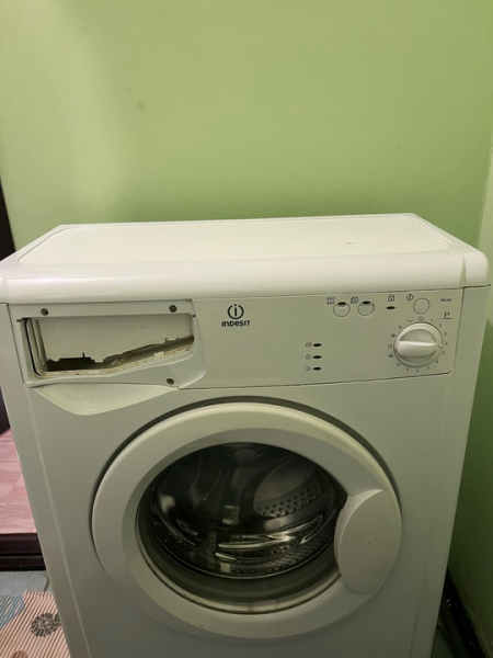 Продам на запчасти ,2 тр , можно отремонтировать , в л..
