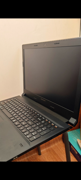 Ноутбук lenovo в отличном состоянии 

ЦЕНА -4999 РУБЛЕЙ 

Могу доставить пишите в ЛС или обращайтесь по..