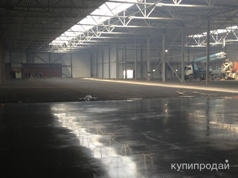 Промышленные бетонные полы с топпингом в Москве