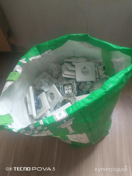 Розетки и выключатели б/у в Екатеринбурге