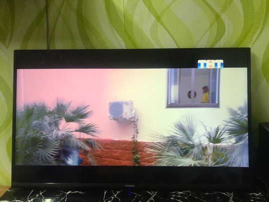 Продам телевизор HYNDAI, Smart TV, WI-FI, на телевизоре небольшие проблемы с матрицей, но картинка целая, могу..