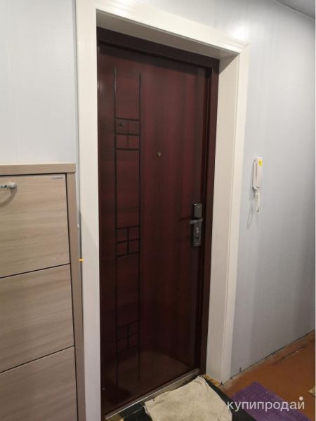 Продам входную дверь. в Корсакове