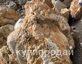 Валун мраморный в Екатеринбурге