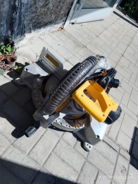 Торцовочная пила dewalt DWS713 в Казани